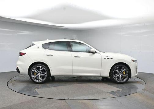 2022 Maserati Levante Modena