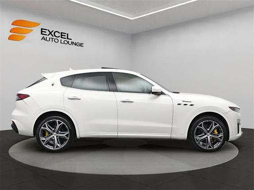 2022 Maserati Levante Modena
