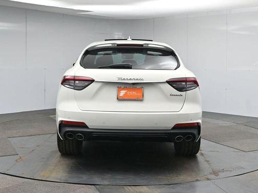 2022 Maserati Levante Modena