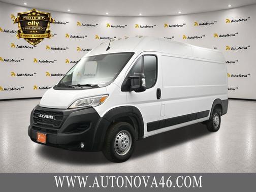 Bright White Clearcoat 2025 RAM ProMaster 2500 Tradesman