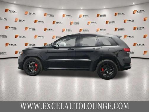 Diamond Black Crystal Pearlcoat 2019 Jeep Grand Cherokee SRT