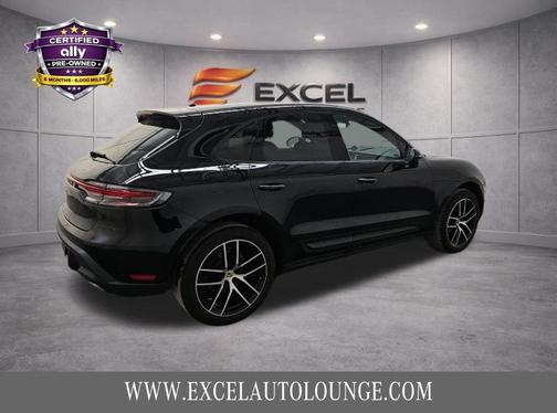 Black 2023 Porsche Macan Base