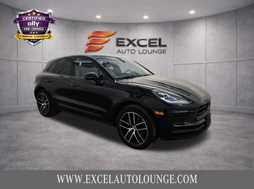 Black 2023 Porsche Macan Base