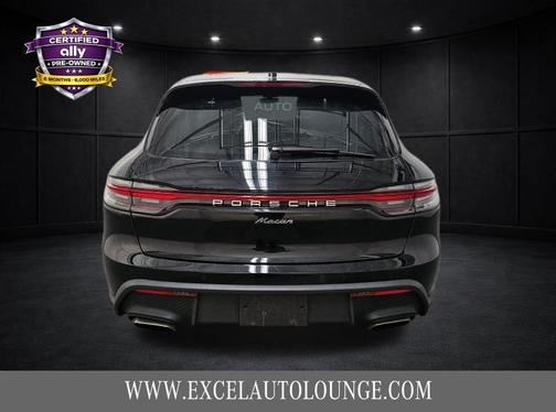 2023 Porsche Macan Base