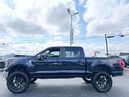 Blue 2023 Ford F-150 XLT