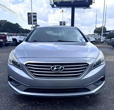 2017 Hyundai SONATA SE