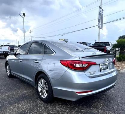 2017 Hyundai SONATA SE