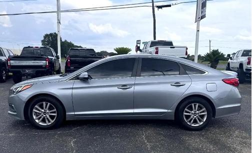 2017 Hyundai SONATA SE