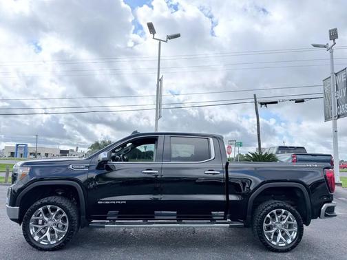 Black 2020 GMC Sierra 1500 SLT