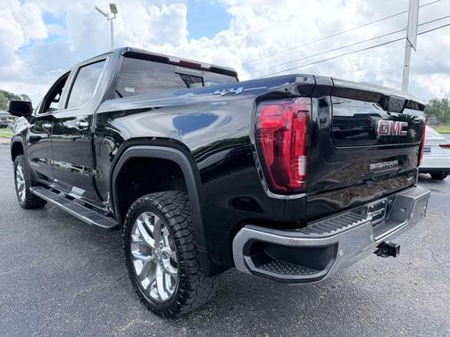 Black 2020 GMC Sierra 1500 SLT