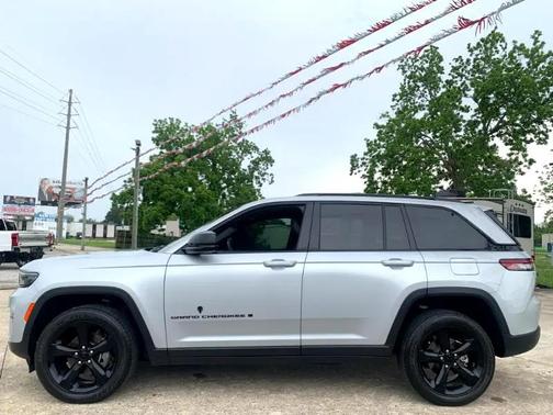 2024 Jeep Grand Cherokee Altitude