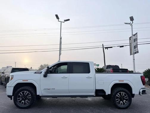 2022 GMC Sierra 2500 AT4