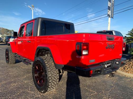 2023 Jeep Gladiator Overland