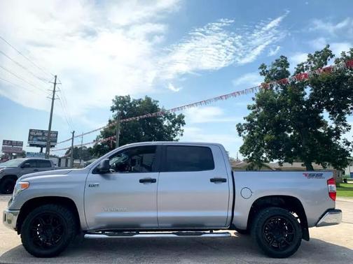 2017 Toyota Tundra SR5