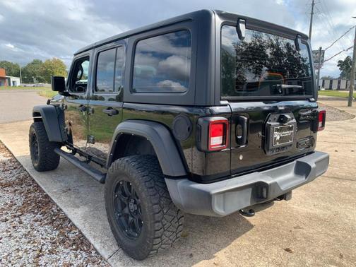 2022 Jeep Wrangler Unlimited Sport