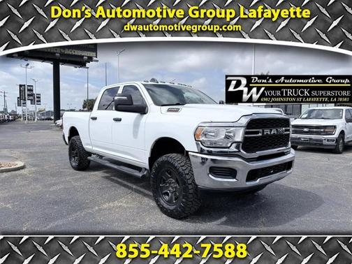 Bright White Clearcoat 2024 RAM 2500 Tradesman Crew Cab 4x4 6'4' Box