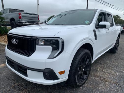 2025 Ford Maverick Lobo AWD