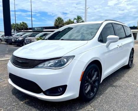 2018 Chrysler Pacifica Touring Plus