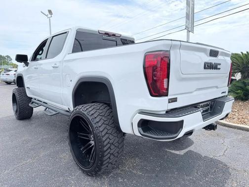 White 2021 GMC Sierra 1500 AT4