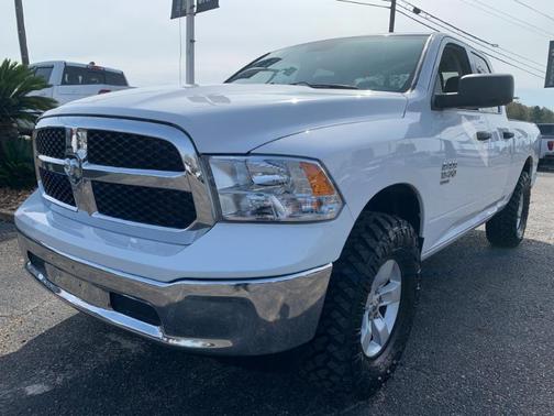 2024 RAM 1500 Classic SLT