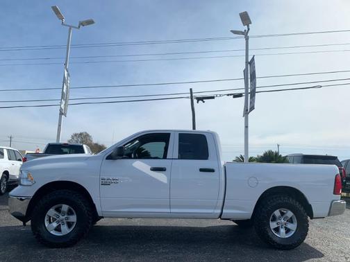 2024 RAM 1500 Classic SLT
