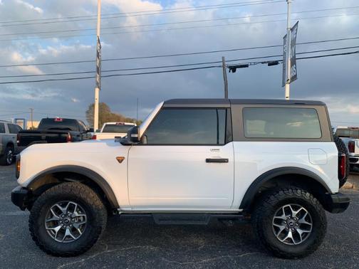 2023 Ford Bronco Base 2-Door w/Advanced