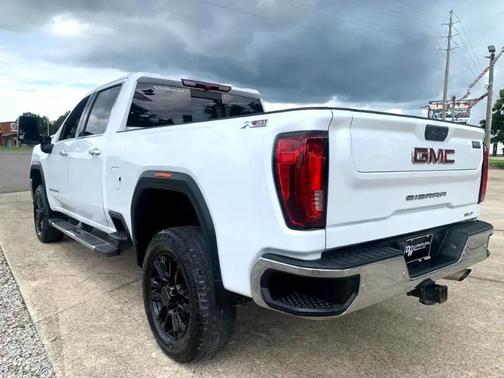 2022 GMC Sierra 2500 SLT