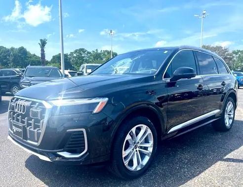 2025 Audi Q7 55 Premium Plus
