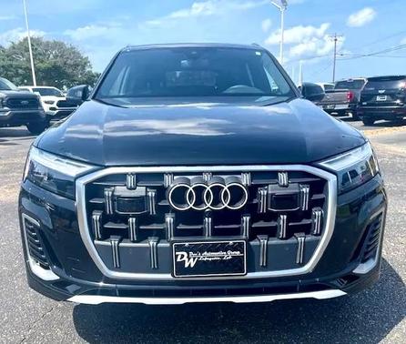 2025 Audi Q7 55 Premium Plus