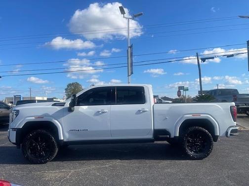 2024 GMC Sierra 2500 AT4