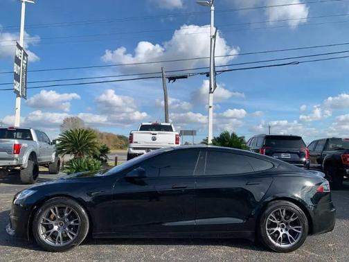 2022 Tesla Model S Plaid