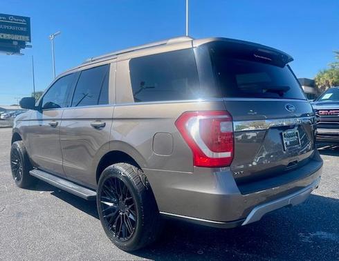 2019 Ford Expedition XLT 4D SUV RWD