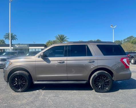 2019 Ford Expedition XLT 4D SUV RWD