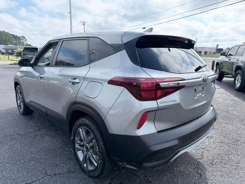Gray 2021 Kia Seltos LX IVT AWD