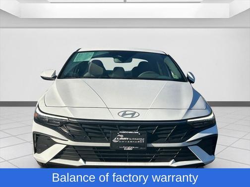 2024 Hyundai ELANTRA SE
