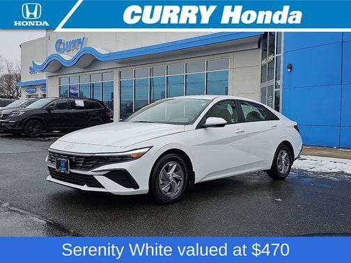2024 Hyundai ELANTRA SE