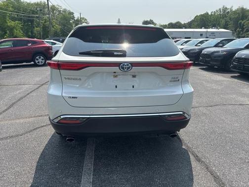 2022 Toyota Venza XLE