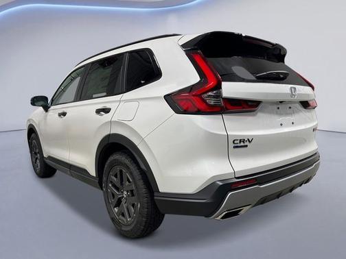 Platinum White Pearl 2026 Honda CR-V Hybrid TrailSport