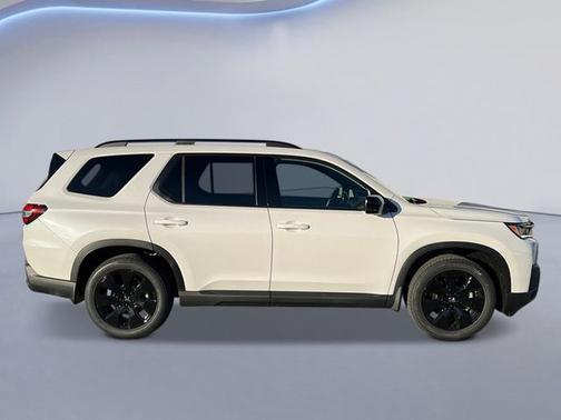 Platinum White Pearl 2026 Honda Pilot Black Edition