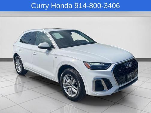 Glacier White Metallic 2023 Audi Q5 45 S line Premium