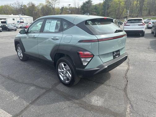 2024 Hyundai KONA SE