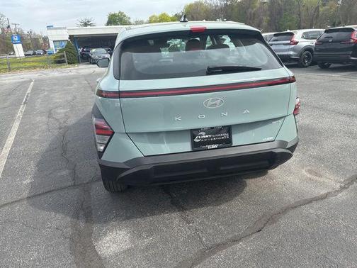 2024 Hyundai KONA SE