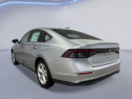 2025 Honda Accord LX 1.5T