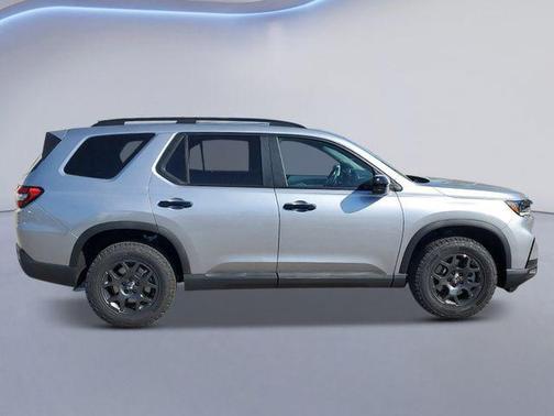 2025 Honda Pilot AWD TrailSport
