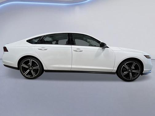 Platinum White Pearl 2026 Honda Accord SE