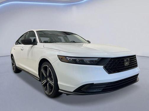 Platinum White Pearl 2026 Honda Accord SE