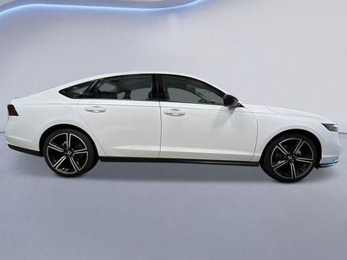 Platinum White Pearl 2026 Honda Accord SE