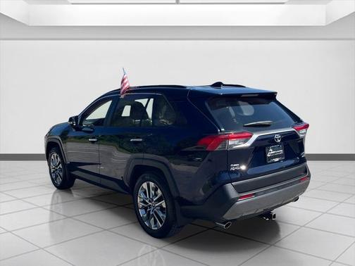 Gray 2018 Toyota RAV4 XLE