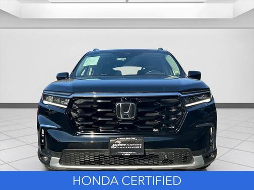 Crystal Black Pearl 2024 Honda Pilot Elite