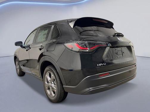 Crystal Black Pearl 2027 Honda HR-V LX